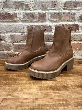 DV by Dolce Vita Tan Platform Chelsea Boots